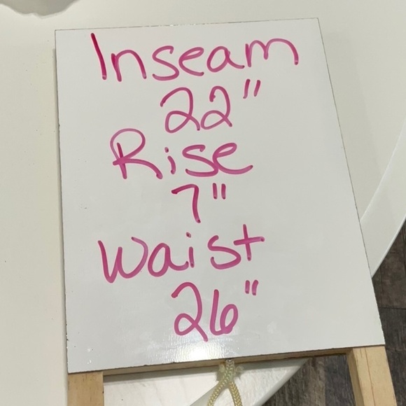 368- LuluLemon EUC Black Leggings size 4, Measuring Inseam 22”Rise 7”Waist 26” - Picture 6 of 6